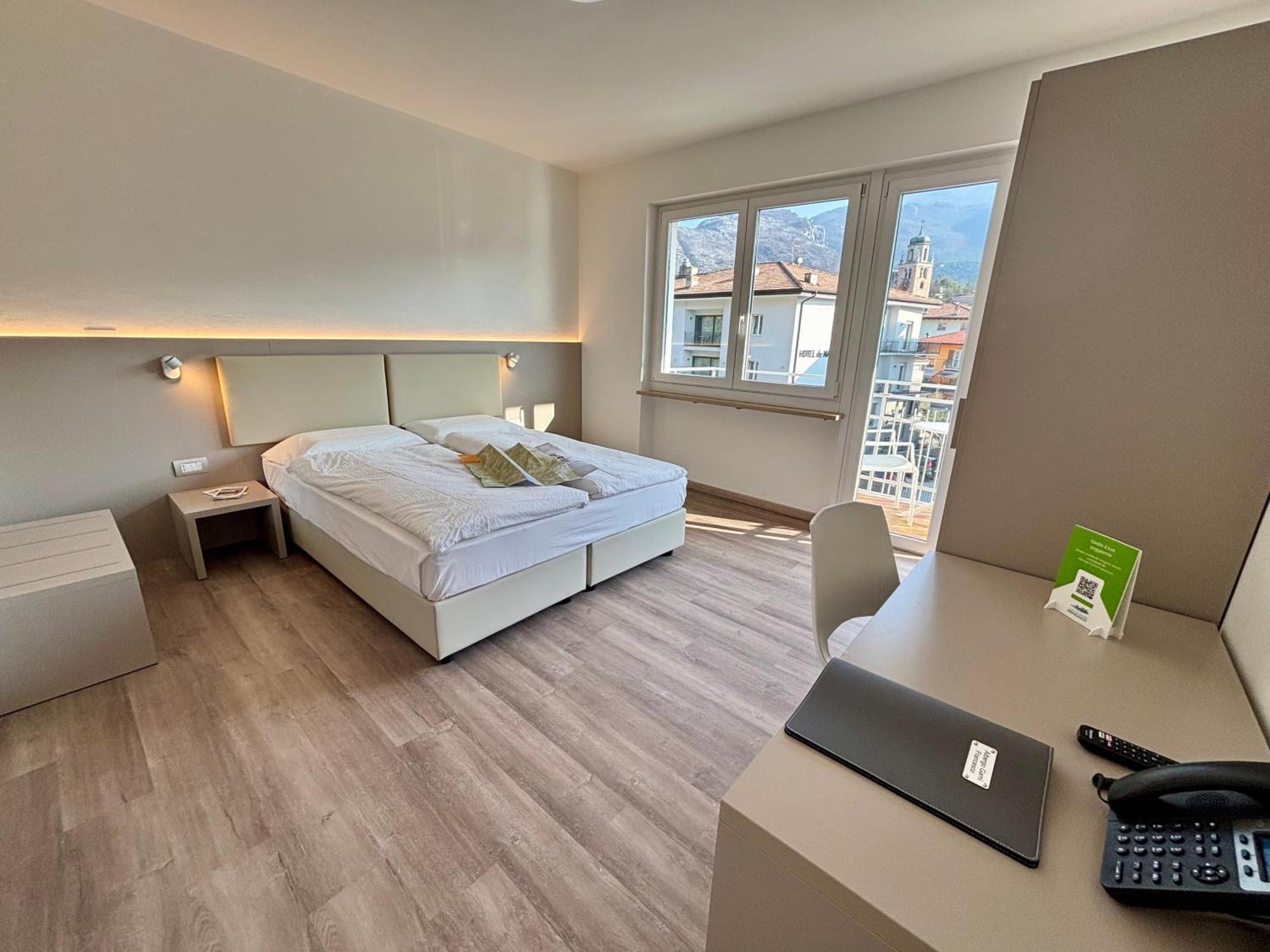 Albergo Garni Francesco Torbole Sul Garda Exteriör bild